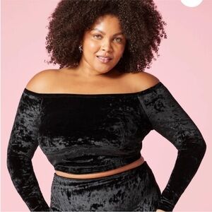 🖤Yitty velvet crop top XL